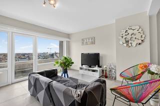 Sunny and renovated 2 bedroom apartment located on the back side of the Seawall,.On the sixth floor in the Res. Monte Casino you will find this...