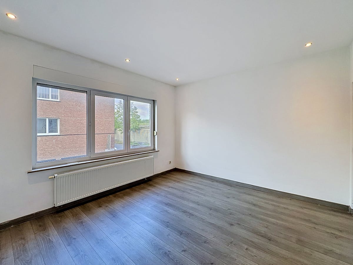 Lichtrijk hoekappartement met 2 slaapkamers te huur in Wilrijk - foto 5