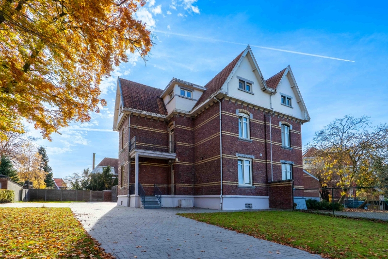 Maison à vendre à Genk avec 5 chambres - photo 2