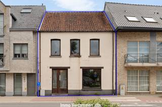 Surprisingly spacious family home with 3 bedrooms and spacious attic, conveniently located in Putte. This handsome property has been maintained with...