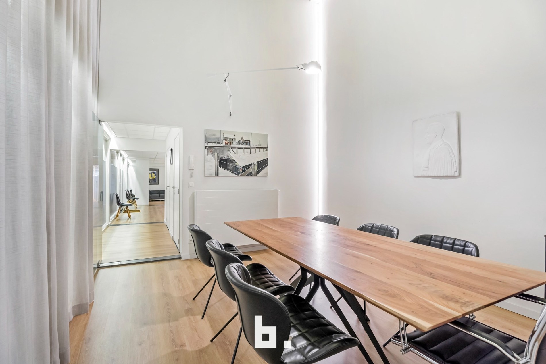 Ruime en instapklare kantoorruimte in het centrum van Roeselare! - foto 4