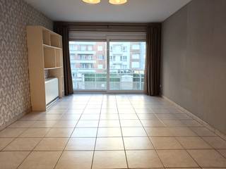 Dit comfortabele en goed onderhouden 2-slaapkamerappartement met kelder is centraal gelegen in een verzorgde residentie en biedt alles wat u...