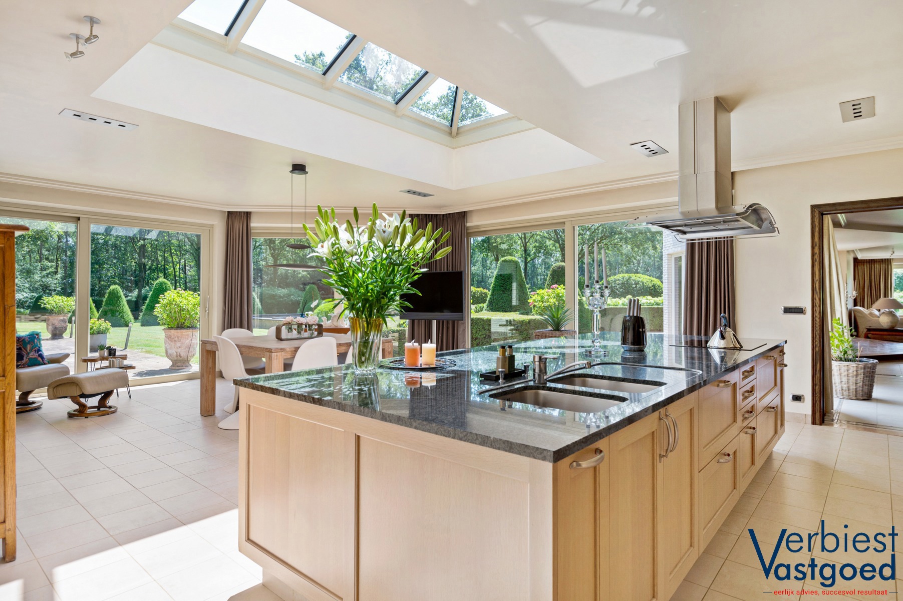 House for sale in Brasschaat with 5 bedrooms - photo 4