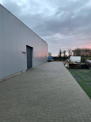 Eigen bedrijf opstarten? Of extra ruimte nodig voor werk of stockage?Wij kunnen U op de Rijkmaker (Rijkmakerlaan 1) te 2910 Essen volgende unit te...