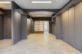 Deze locatie is uiterst gunstig door de nabijheid van het Jan Palfijn, WZC Melgeshof en de Brem.Openbaar vervoer - scholen en winkels zijn in...