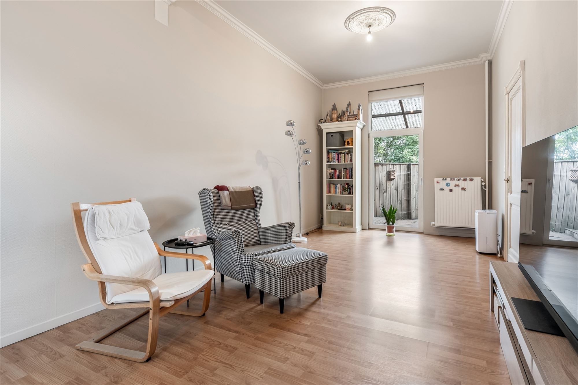 PRACHTIG INSTAPKLAAR HERENHUIS IN GEEL CENTRUM  - foto 4