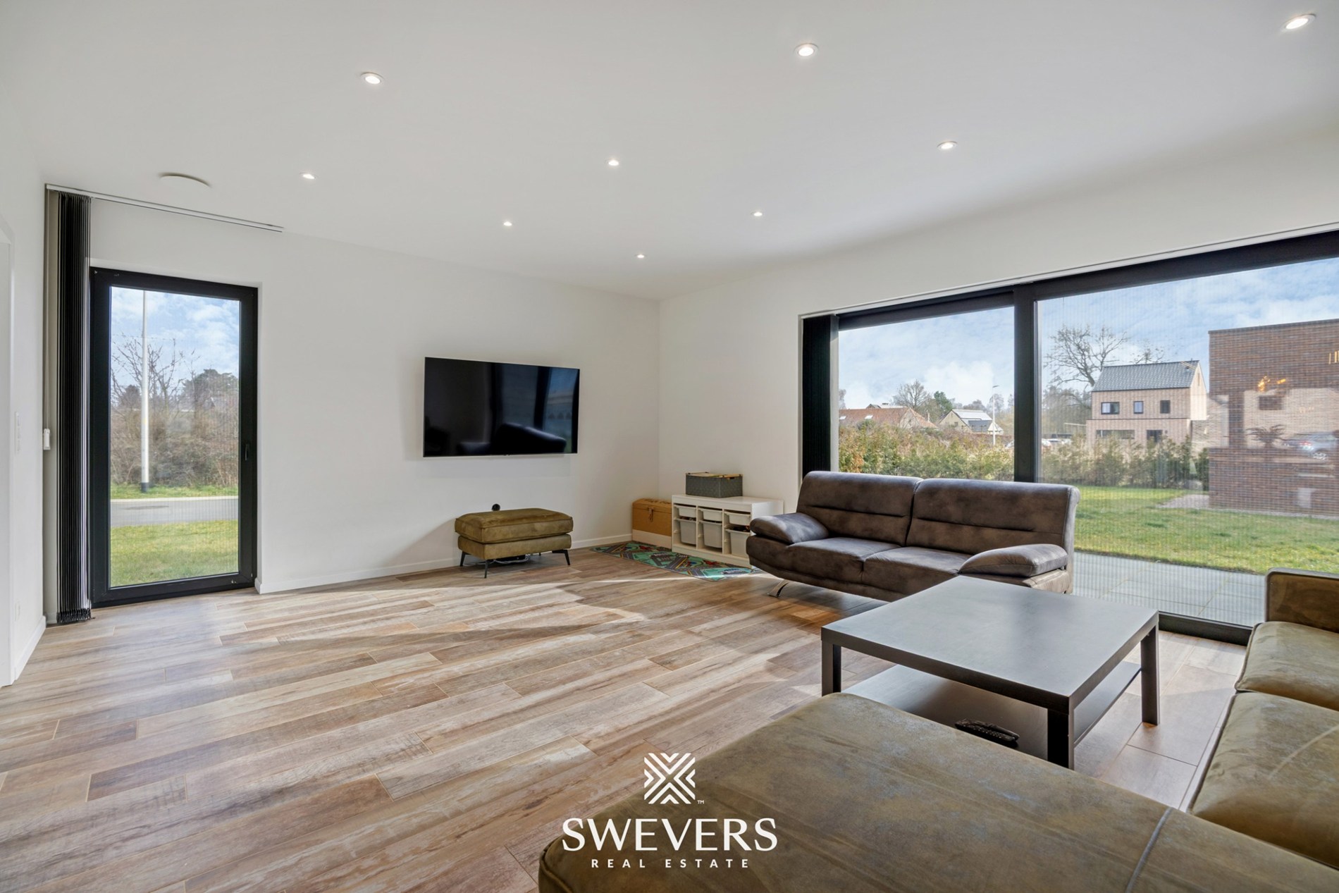 Stijlvol wonen in een rustige wijk met EPC -15 en mogelijkheid tot 2% registratie - foto 4