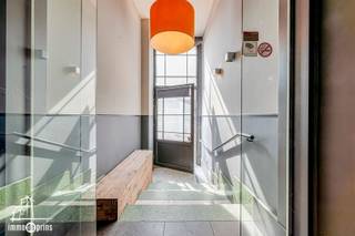 Catering property for sale on prime location in Sint-Niklaas - near the Grote MarktUnique opportunity for restaurant owners or investors! This fully furnished catering property is located on an absolute top location, within walking distance of the renewed Grand Place of Sint-Niklaas.The ground floor is ready to move in and is equipped with a fully equipped bar, including counter and coolers. Furthermore, the building has sanitary facilities and a practical cellar space that is ideal for storage.On the second floor is a spacious party room, perfect for events, private parties or expansion of the catering business.In addition, the property features a studio/apartment (top floor), providing additional opportunities for personal occupancy, staff or rental.Advantages:- Prime downtown location- Fully equipped catering space- Cellar for storage- Party room on the second floor- Studio/apartment available- Located at the renovated Market SquareA rare opportunity to acquire a versatile hospitality property in an excellent location!