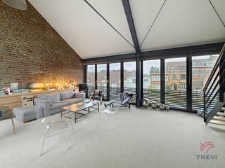 UCCLE – near Calvoet station, between Stalle and Keyenbempt, close to transport links, shops and several small parks, in a gated community, a...