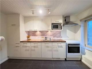 Instapklaar duplexappartement in groene, rustige omgeving te Herzele Ben je op zoek naar een modern, lichtrijk en instapklaar appartement in...