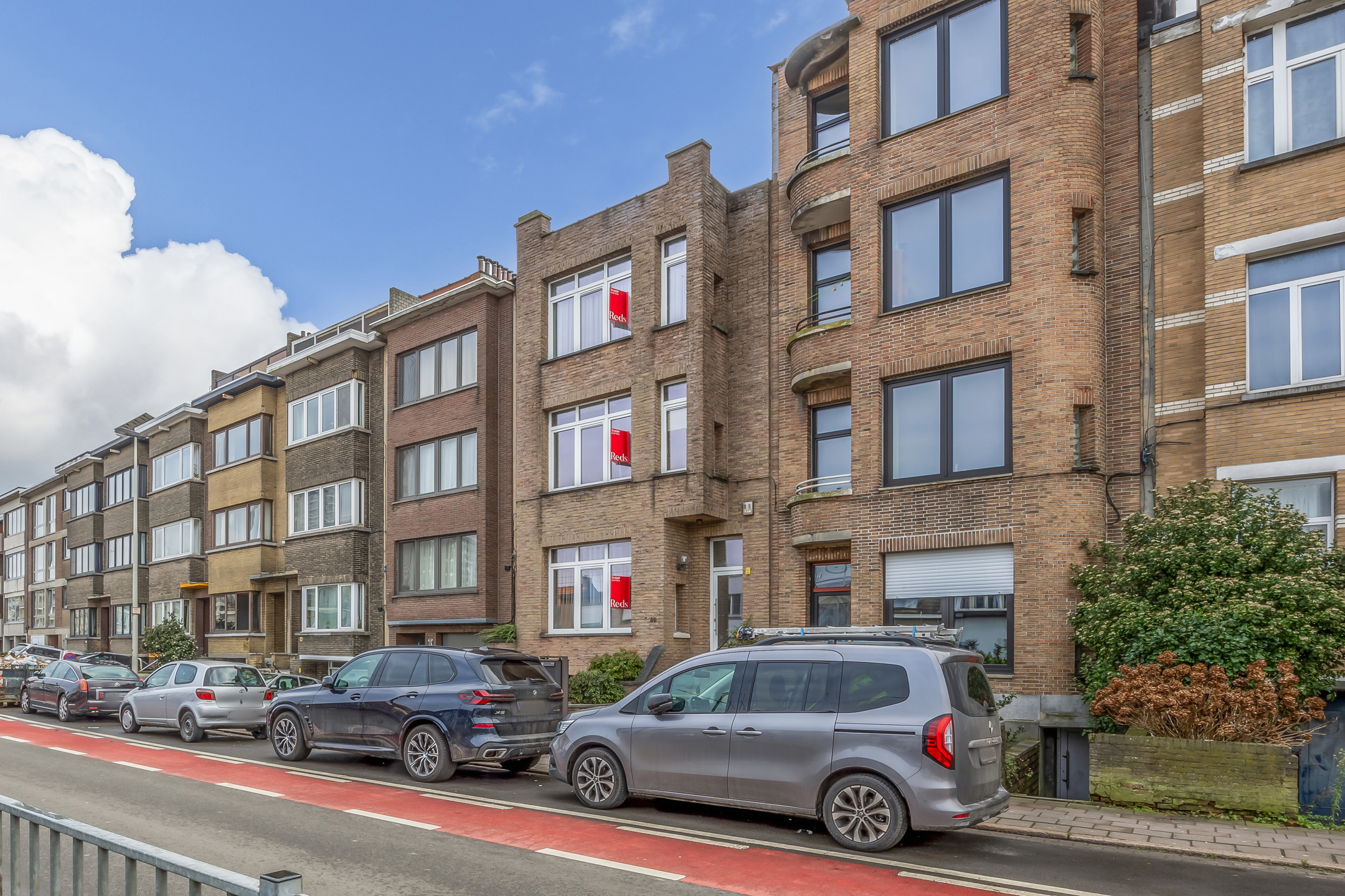 opbrengsteigendom bestaande uit 3 appartementen en 1 garage met oprit - foto 4