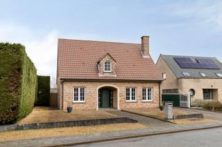 - Groot perceel- EPC C (226)- Bijgebouw van 60m2- Woning met potentiëel...
