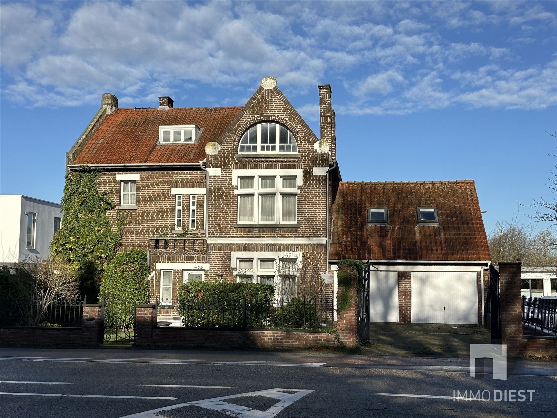 Elegante woning met vele mogelijkheden - min. 4 slpks - foto 2