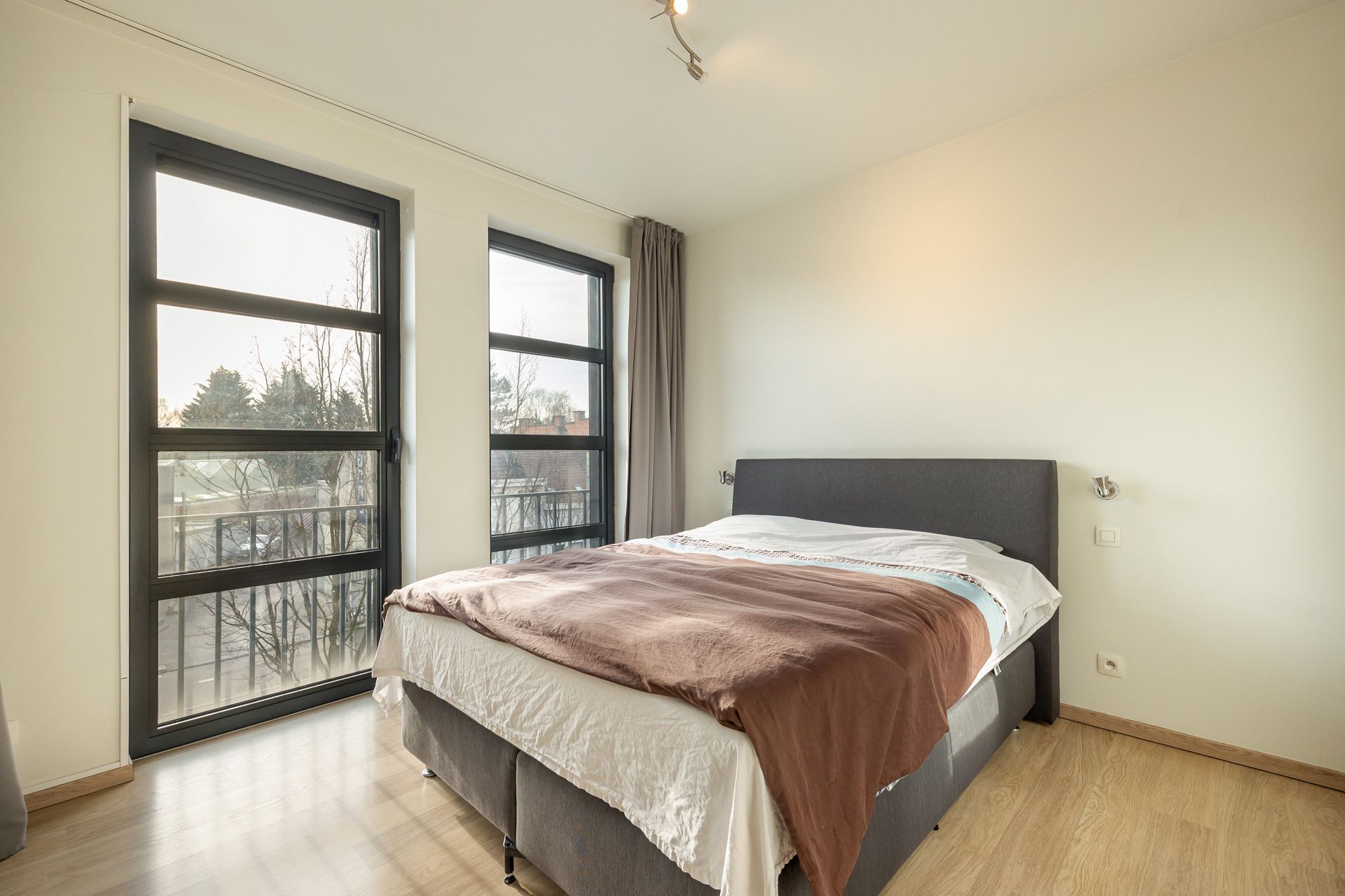 Lichtrijk 2-slaapkamerappartement op toplocatie in Hoboken! - foto 4