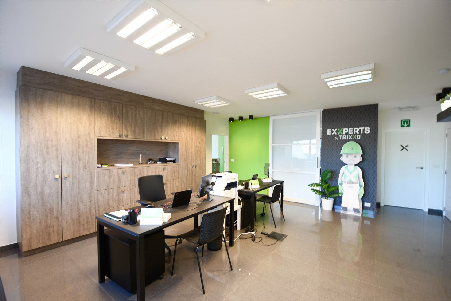 Commercial à louer à Saint-Nicolas - photo 1