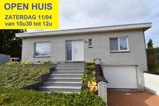 OPEN HUIS ZATERDAG 11/04 VAN 10U30 TOT 12U00Ontdek deze gelijkvloerse woning op een toplocatie in Wevelgem. Residentieel gelegen, met alle...