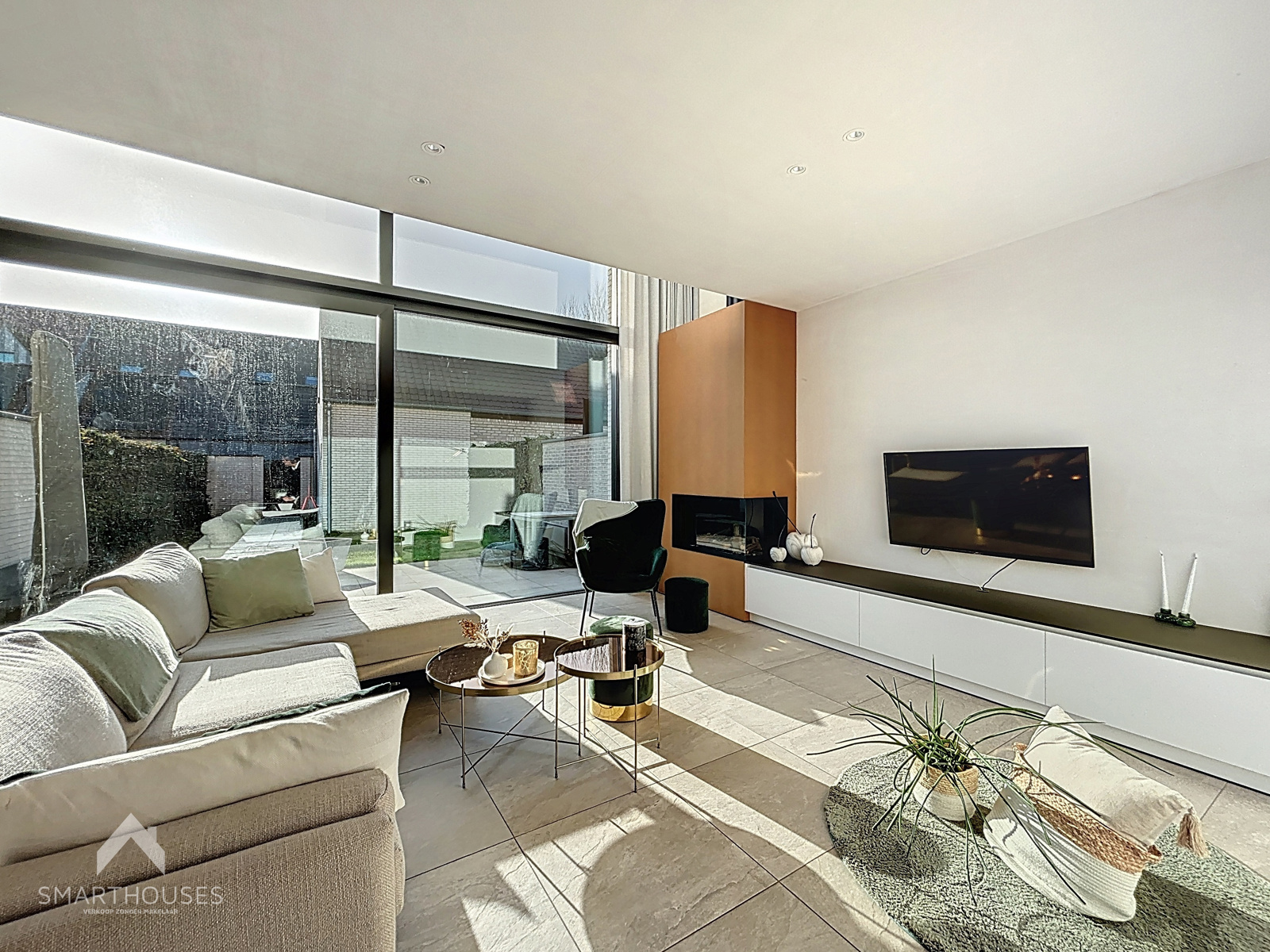 Ruime luxueuze woning met 3 slaapkamers en 2 badkamers - foto 3