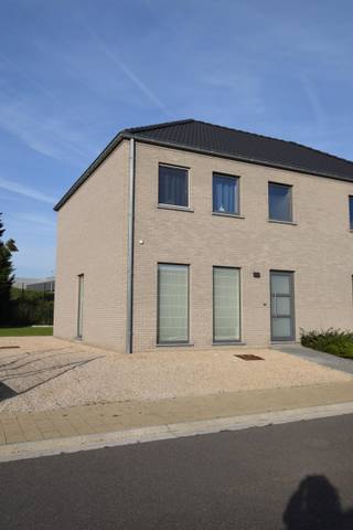 TE KOOP in Sint-Lievens-Houtem - Lindestraat 35 lot 1 Mooi, rustig en landelijk gelegen lot bouwgrond voor het bouwen van een half open bebouwing...