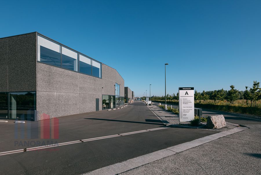 Nieuwbouw kmo unit te huur van 216 m², onmiddellijk beschikbaar! - foto 4