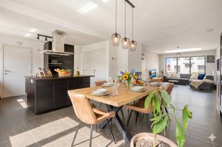 Deze eigendom wordt aangeboden via Pre-sale. De vermelde prijs is een instelprijs. Wil je een afspraak vastleggen of wens je meer info omtrent...