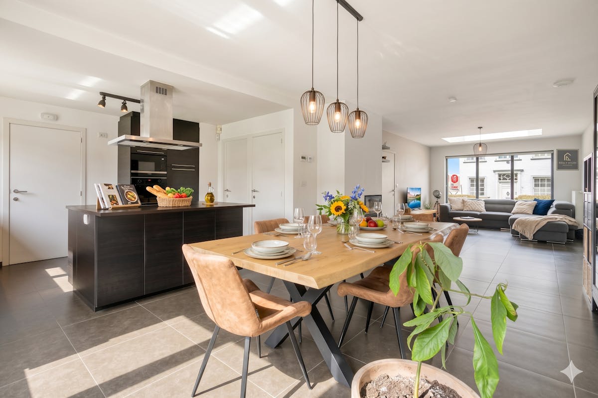 Moderne en instapklare gezinswoning met tuin in Koolskamp - foto 3