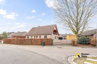 Deze gezellige en degelijke woning ligt in Lozen, deelgemeente van Bocholt nabij de Nederlandse grens. Lozen heeft een kleuter- en basisschool,...