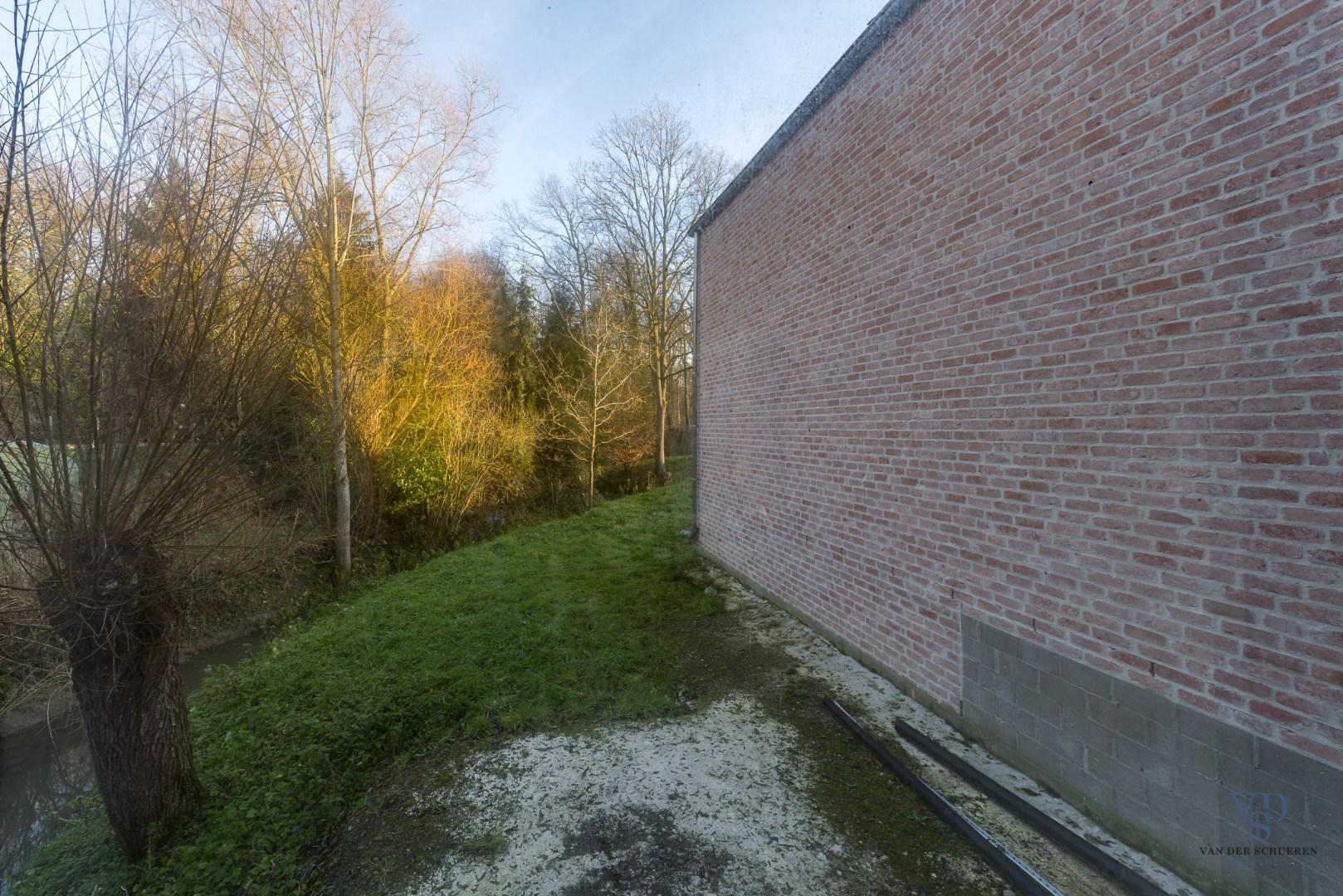 Living in a newly renovated home - photo 5