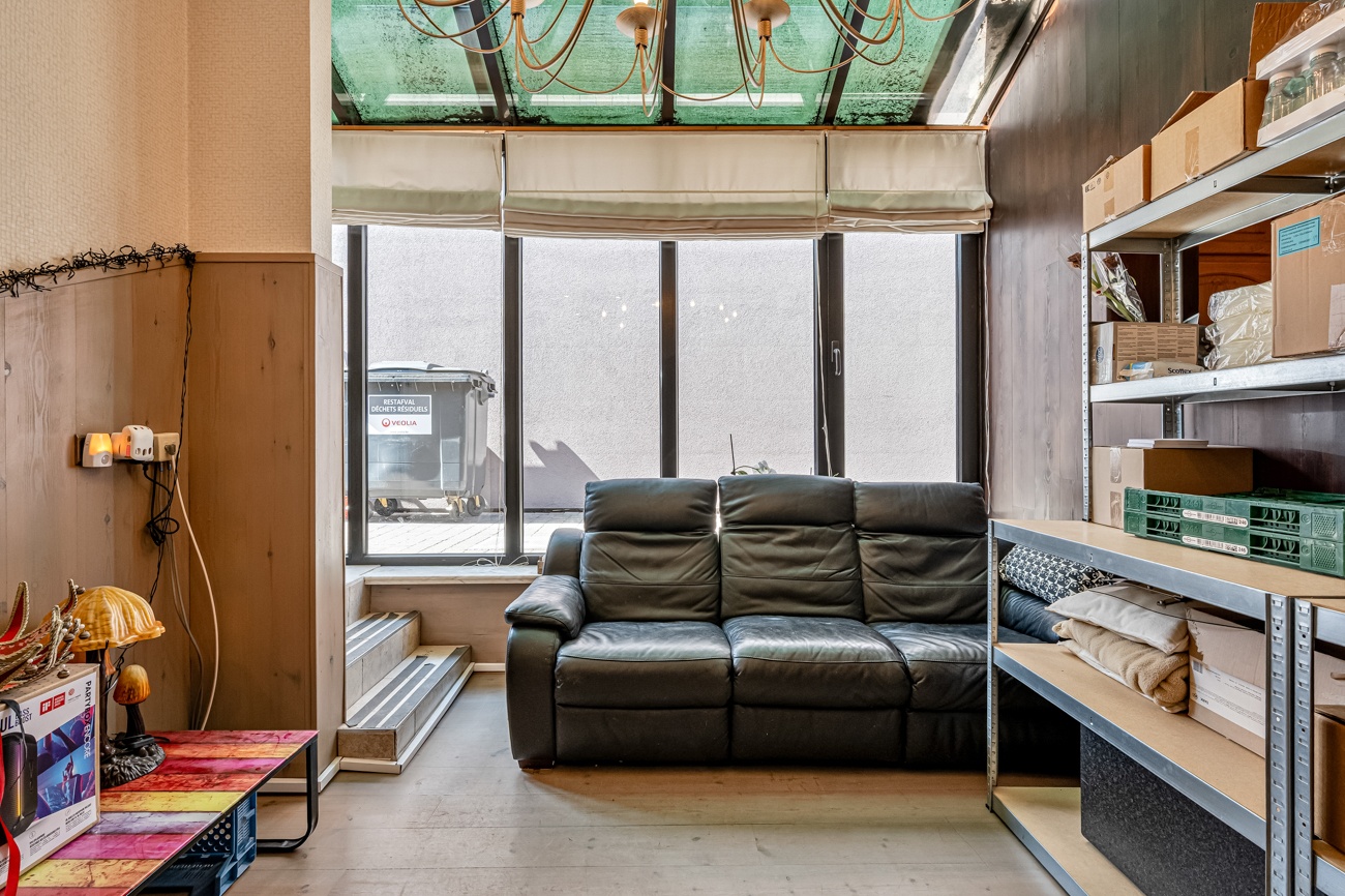 Te renoveren halfopen woning met inpandige garage, grote werkruimte (ca. 145m²) en aangename tuin met open zicht in Ertvelde! - foto 5