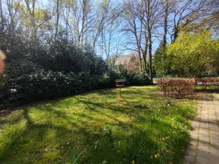 Bent u op zoek naar uw droomhuis? Deze schitterende villa biedt alles wat u nodig heeft voor een goed leven. Gelegen op een groot stuk grond,...