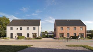 <ul>
	<li>Vlotte bereikbaarheid</li>
	<li>3 slaapkamers + in te richten zolder</li>
	<li>Hoogwaardige afwerking naar eigen keuze</li>
	<li>Energiezuinige en toekomstgerichte bouw</li>
</ul>
<br /><br />OMGEVING<br />Ontdek deze vier prachtige halfopen nieuwbouwwoningen in de Meerstraat in Oosterzele. Dankzij de uitstekende ligging geniet u van een vlotte bereikbaarheid naar winkels, scholen en belangrijke verbindingswegen. Ideaal voor een comfortabel gezinsleven.<br /><br />De woningen beschikken over zonnige, zuidoostgerichte tuinen waar u de hele dag door kan genieten van een optimale lichtinval. Een perfecte combinatie van modern wooncomfort, ruimte en een toplocatie maakt dit de ideale thuis voor u en uw gezin.<br /><br />INDELING<br />Elke woning werd ontworpen met oog voor comfort en functionaliteit. Op het gelijkvloers komt u binnen via een inkomhal met gastentoilet en traphal. De lichtrijke leefruimte biedt tal van mogelijkheden, zoals het inrichten van een speelhoek, bureau of gezellige leesplek. De open keuken aan de achterzijde geniet van een mooi zicht op de tuin en sluit naadloos aan op een praktische berging.<br /><br />Op de verdieping vindt u drie volwaardige slaapkamers, een stijlvolle badkamer en een apart toilet. De ruime zolderverdieping, die volledig naar wens kan worden ingericht, biedt extra potentieel voor een bijkomende slaapkamer, bureau of hobbyruimte. Bovendien worden de woningen opgetrokken met hoogwaardige materialen en heeft u inspraak in de afwerking, zodat u uw woning volledig kan afstemmen op uw persoonlijke stijl en woonwensen.<br /><br />E-PEIL<br />Dankzij duurzame technieken en kwaliteitsvolle isolatie geniet je van een lage energiekost en een hoog wooncomfort. Het E-peil ligt bijzonder gunstig, waardoor deze woningen perfect voorbereid zijn op de toekomst.<br /><br />Benieuwd om jouw droomwoning verder te ontdekken? Bel ons op 09 394 67 95 of stuur een mailtje naar info@potrell.be voor een afspraak!<br /><br />WONING OP MAAT – JOUW WONING, JOUW STIJL<br />Maak van deze woning jouw droomhuis! Kies zelf jouw keuken, vloer en badkamer en geef de woning een persoonlijke toets. Instapklaar, volgens jouw smaak en stijl. Jij kiest, Potrell voert uit. Zo eenvoudig is het.