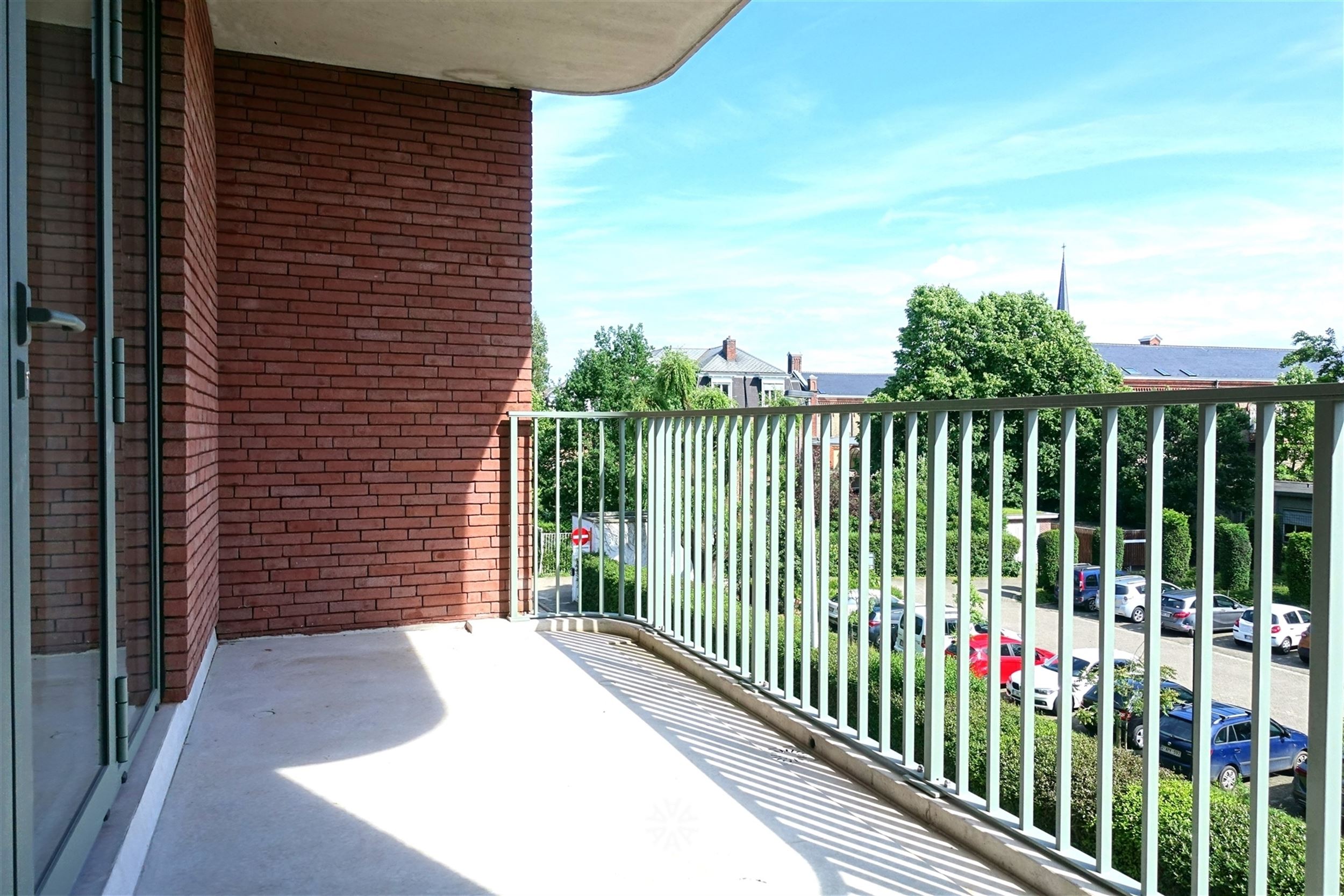 Nieuwbouw appartement met ruim terras en parkeerplaats te huur in Gent - foto 4