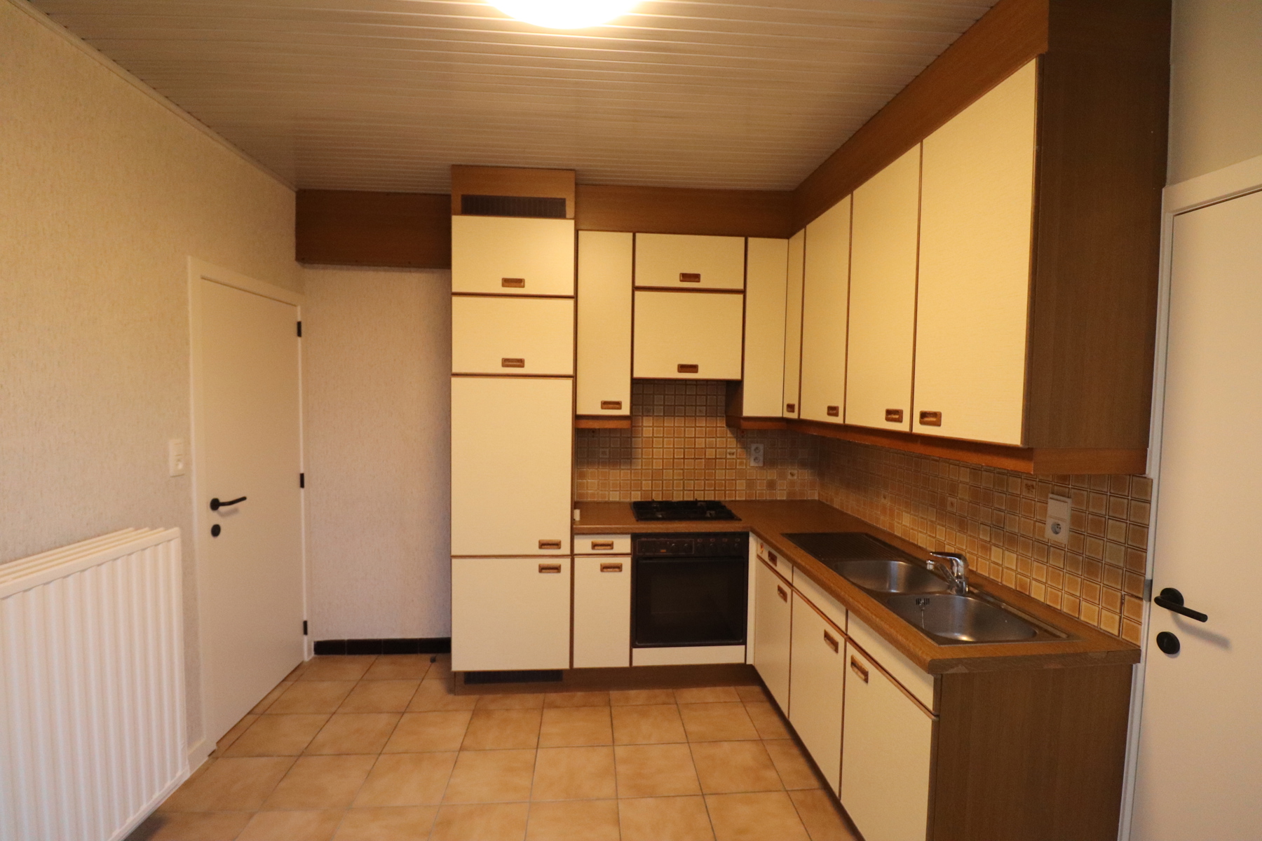 Ruime gezinswoning met terras en tuin - foto 5