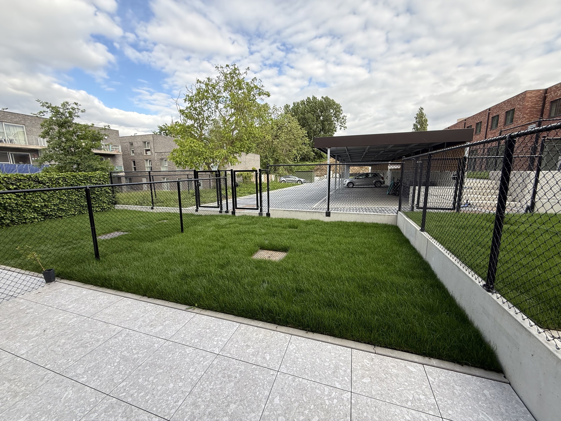 Nieuwbouwwoning met 3 slaapkamers, tuin en carport - foto 4
