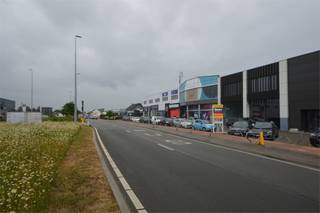 Commercial à louer à Leeuw-Saint-Pierre