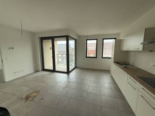 In de Rector de Somerstraat, blok 5, op de eerste verdieping en vlak bij de Beekstraat, bevindt zich deze erkende assistentiewoning. Het...