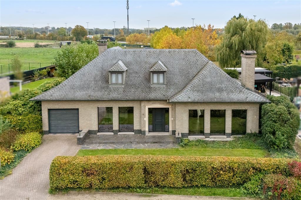 Woning met paardenaccommodatie op ca. 1,8ha te Stekene - foto 2