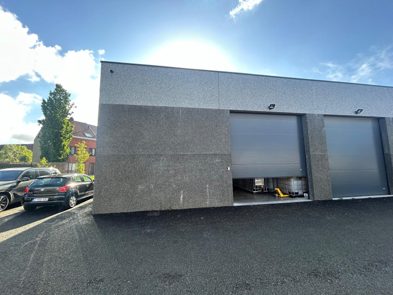 Magazijnruimte van 147 m² met 2 parkings – Sint-Amandsberg - foto 2