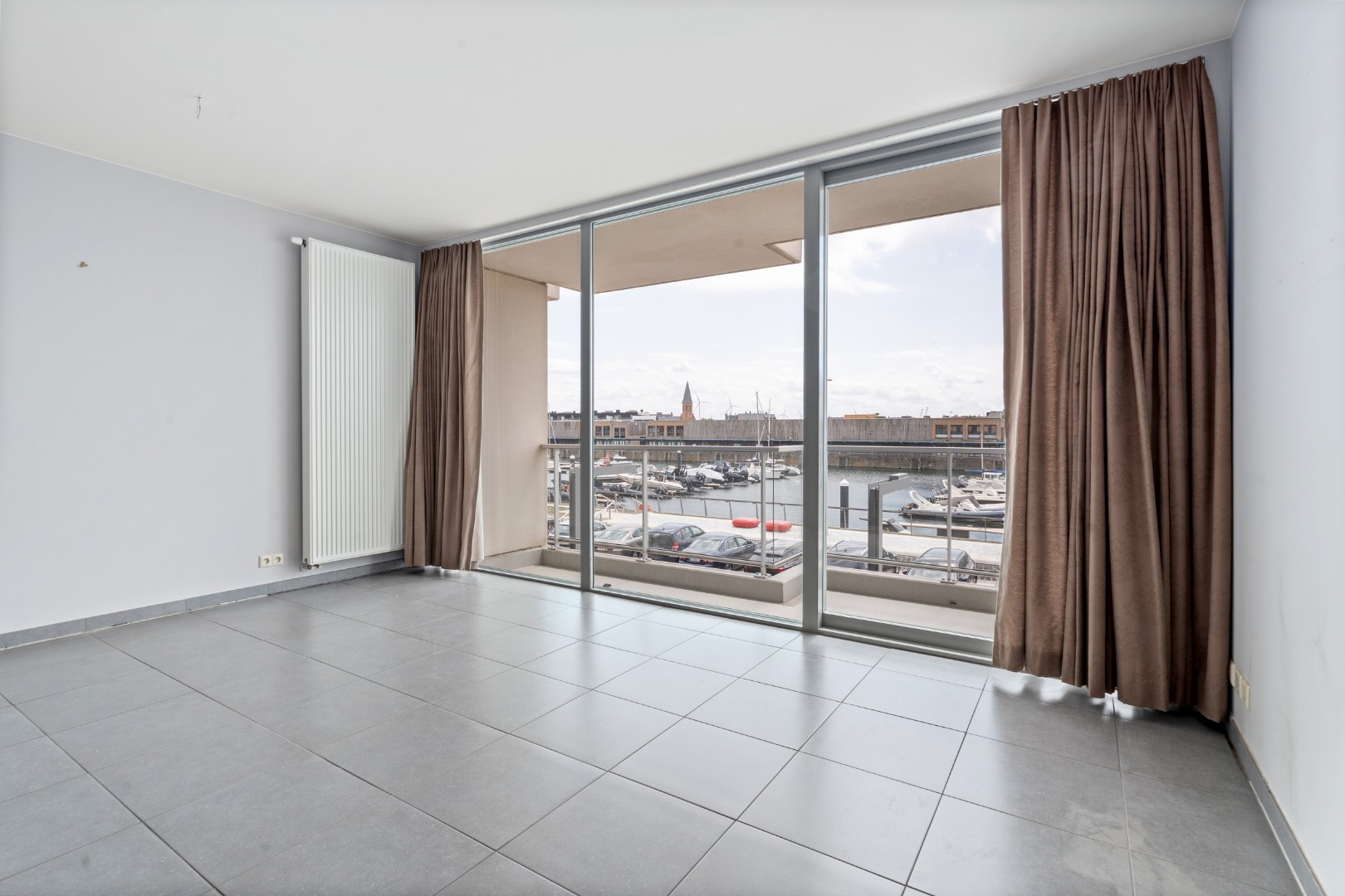 Mooi appartement met 2 terrassen én garagebox, gelegen aan de Rederskaai te Zeebrugge. - foto 4