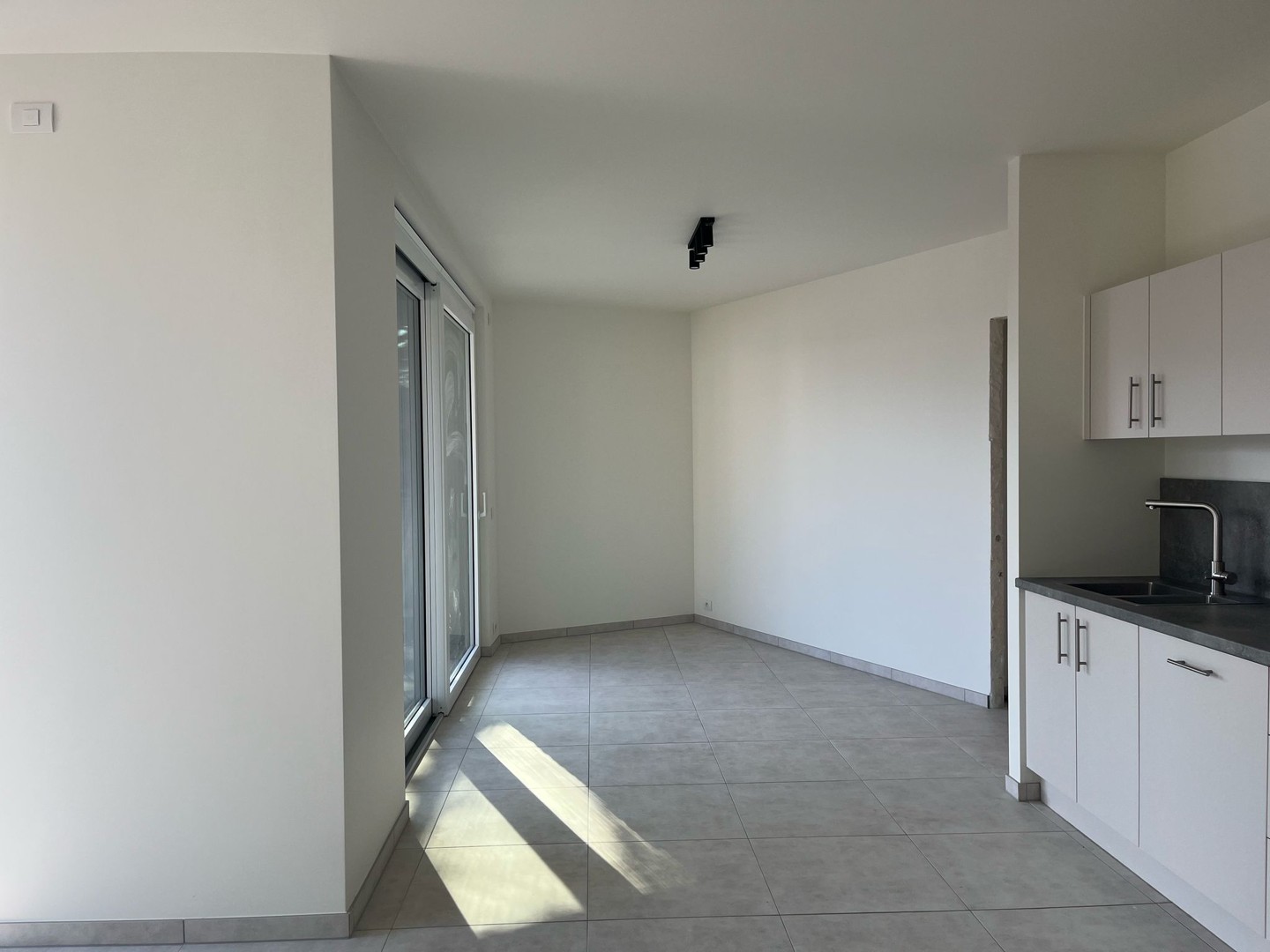 Appartement à louer à Eeklo avec 2 chambres - photo 2