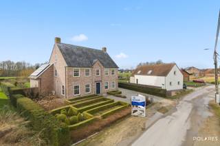 In een rustige, groene omgeving in Kampenhout bevindt zich deze uitzonderlijke villa in authentieke pastoriestijl, waar tijdloze architectuur...