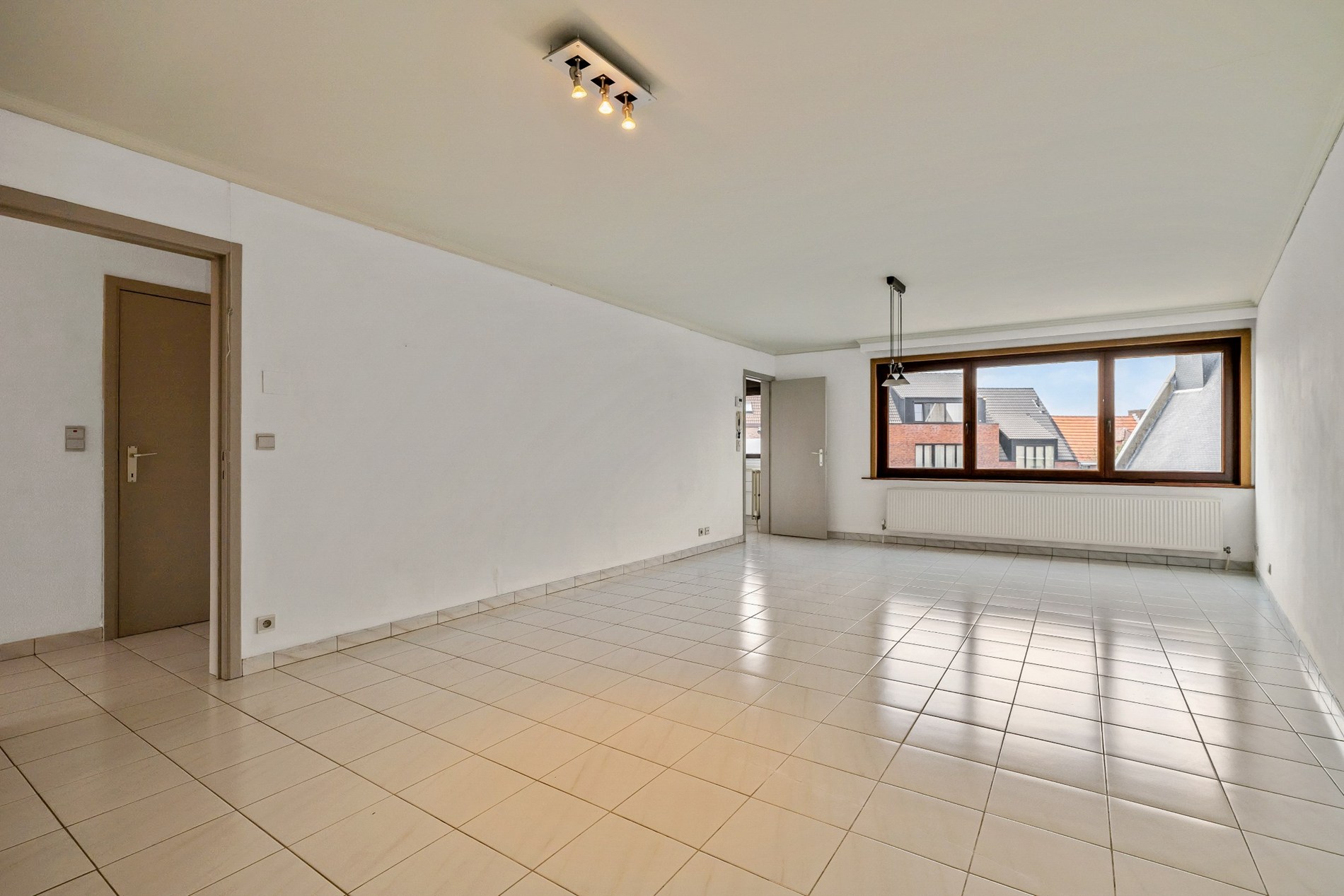 Lichtrijk appartement met 2 slaapkamers, terras en garagebox - foto 2