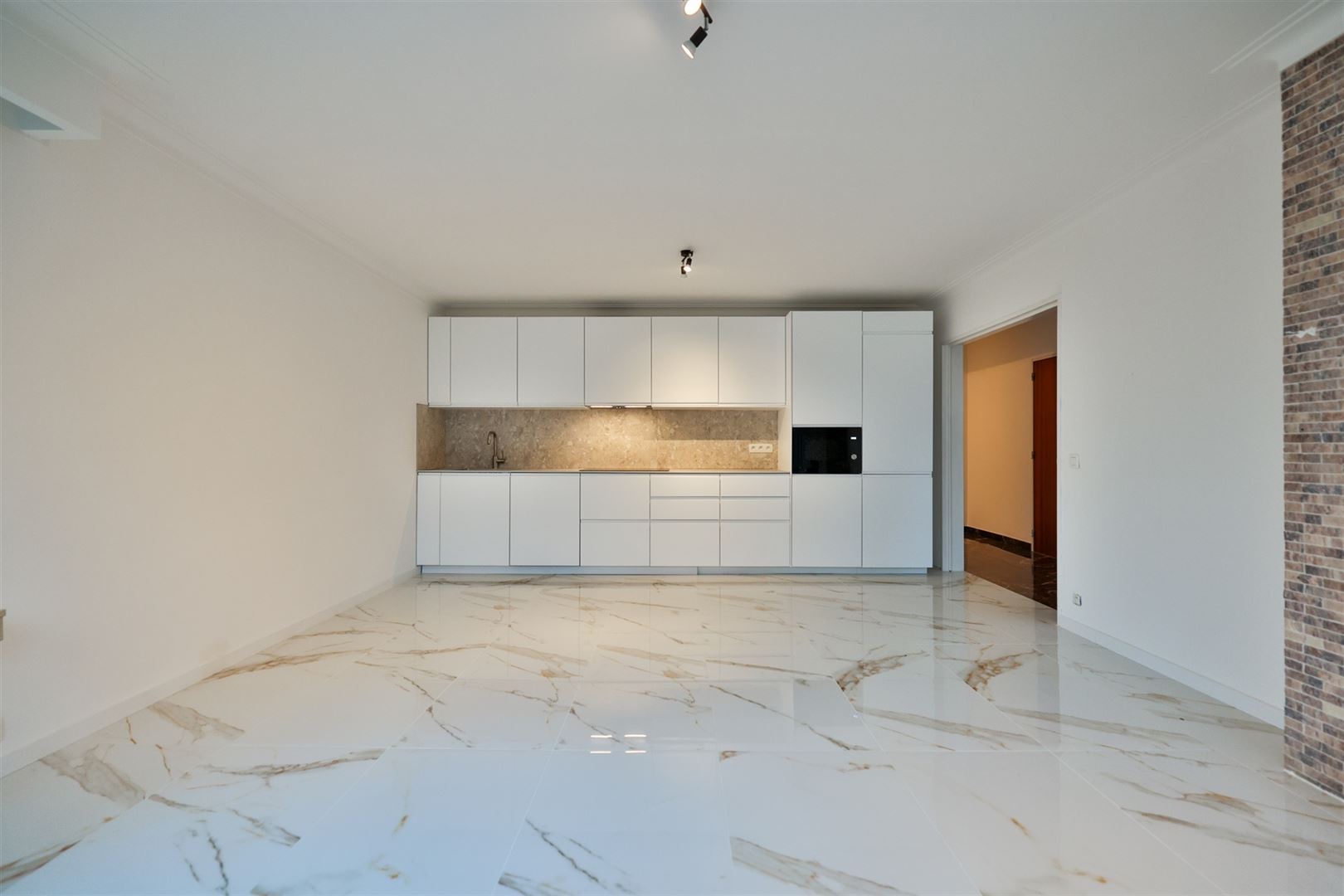 volledig vernieuwd 3-slpk appartement - foto 4