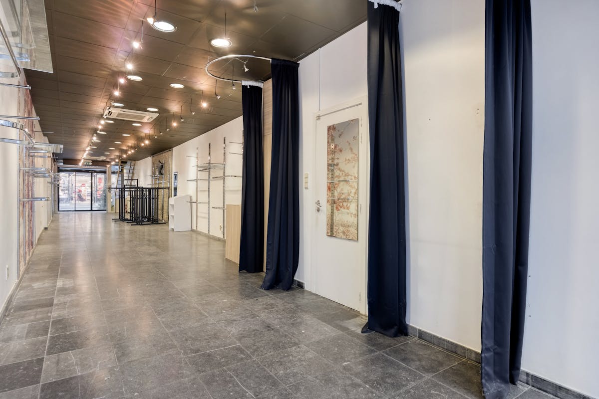 propriété commerciale avec maison à vendre dans le centre commercial de Turnhout - photo 3