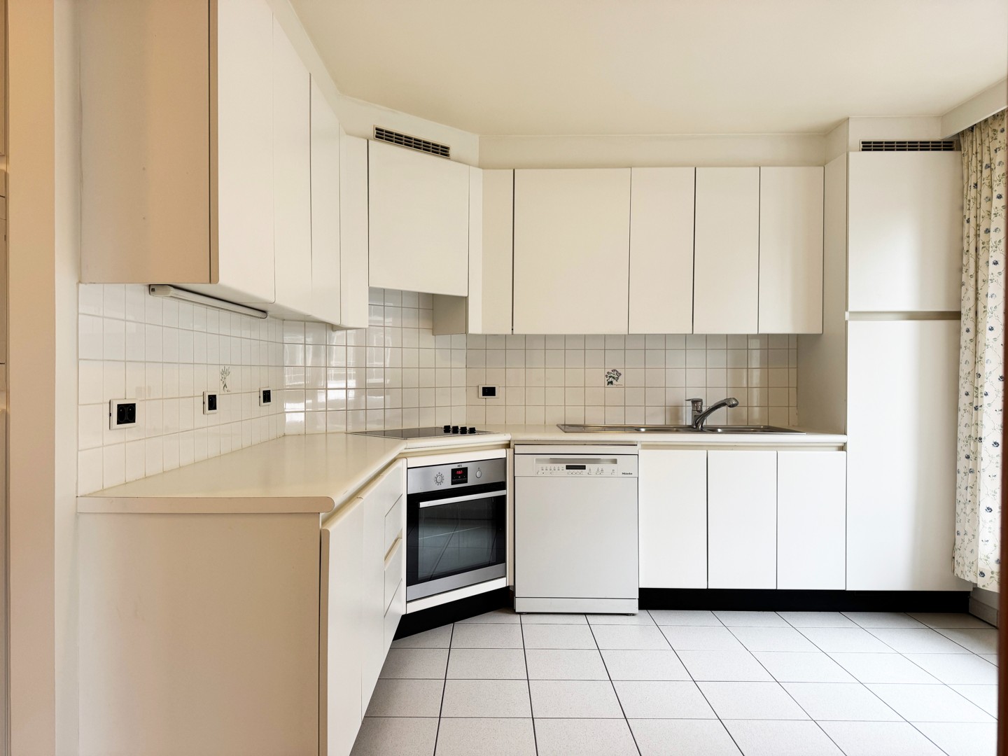 Ruim appartement met 3 slaapkamers en terras nabij het Zuid! - foto 4