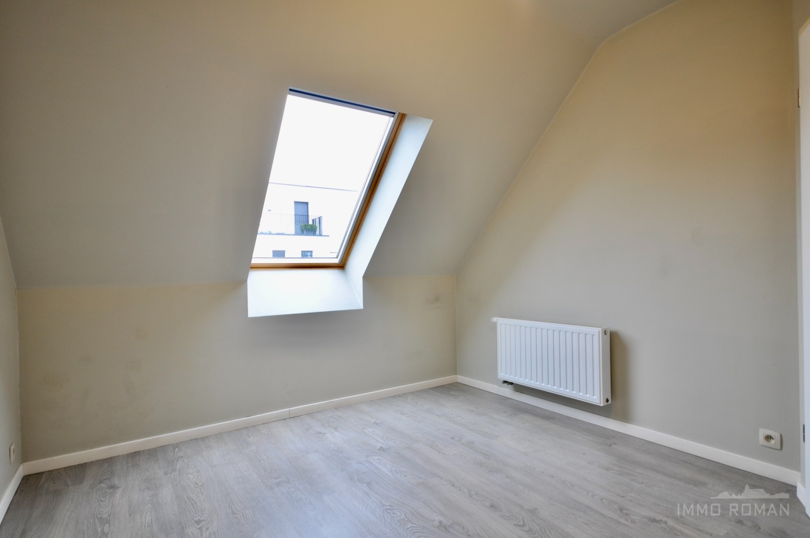 Instapklaar recent appartement gelegen op de 3e verdieping te Ronse - foto 5