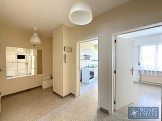 Square Estate biedt u dit charmante gelijkvloerse appartement aan op de Limburg Stirumlaan 4 in Wemmel, vlakbij alle voorzieningen. Dankzij de...