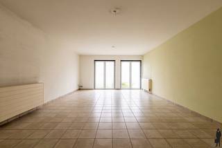 Huurprijs: 800 EUR per maand+ 50 EUR per maand gemeenschappelijke kostenKosten plaatsbeschrijving zijn 50/50 te betalen door huurder en...