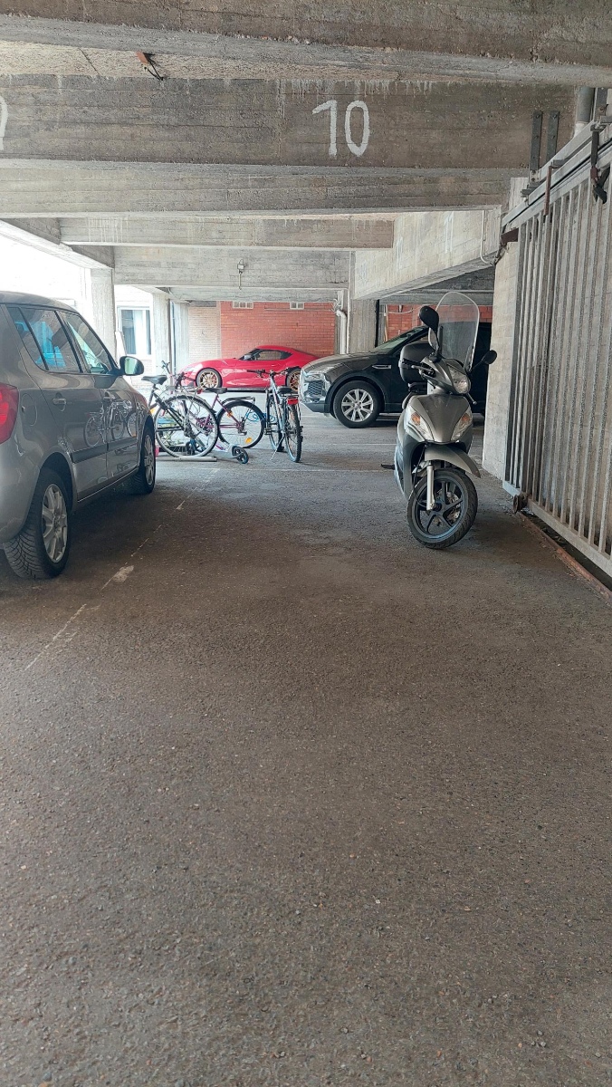 Parkeerplaats te koop Oostende op binnenkoer van een gebouw - photo 5