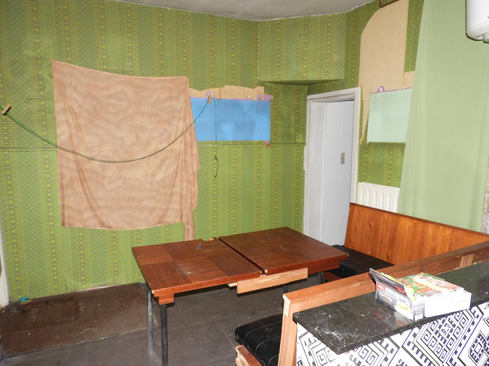 WETTEREN - Te renoveren handelspand op commerciële locatie - foto 4