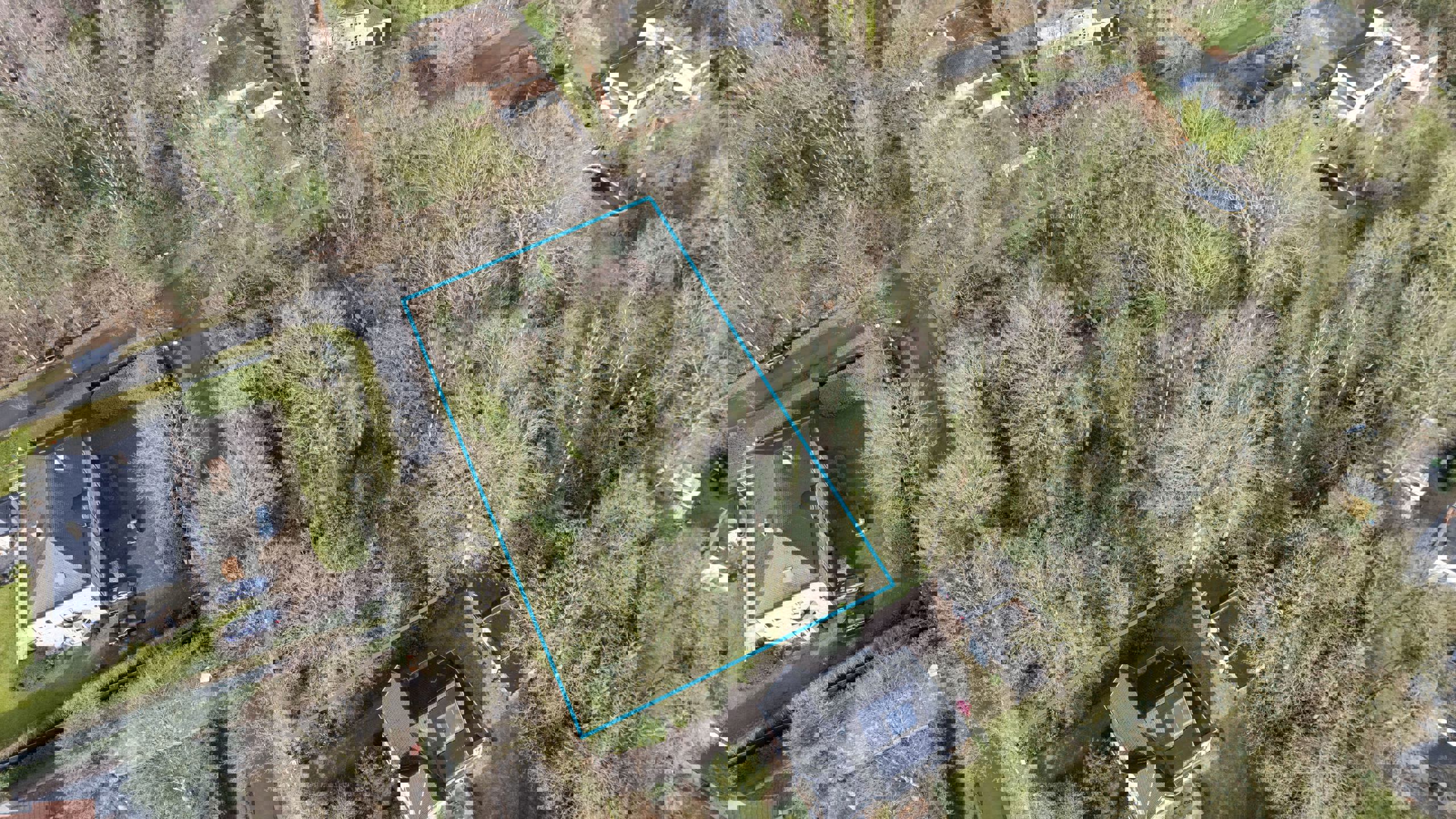 Hoekperceel van ca. 2.029 m² in rustige, groene ligging! - foto 2